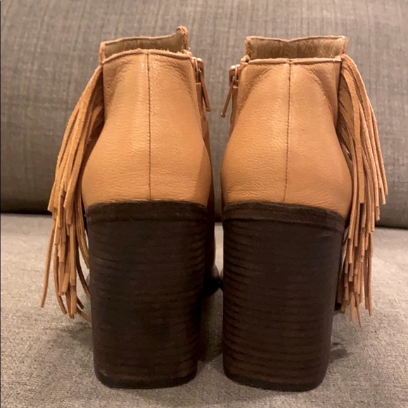 Authentic CHLOE camel fringed booties women 35 - Picture 3 of 6